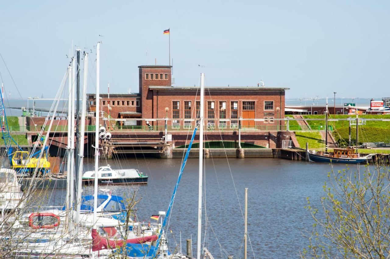Am Yachthafen